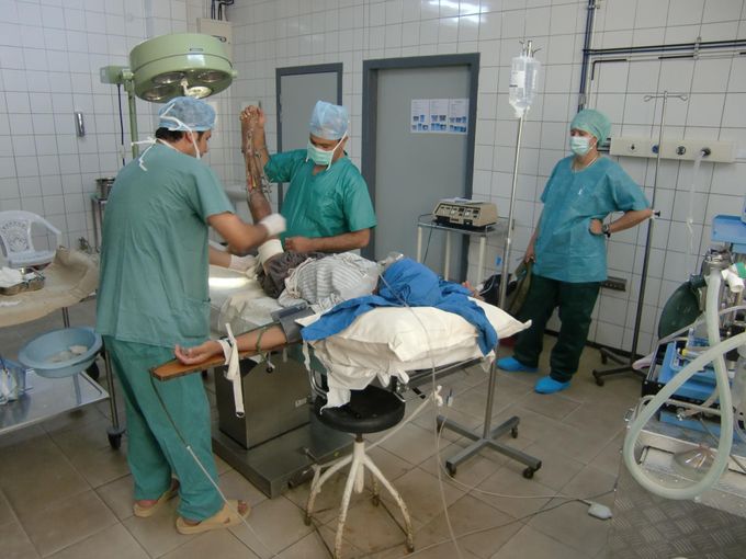 Anestesiservice i inn og utland. Bildet er fra Mazaar-e-Sharif i Afghanistan